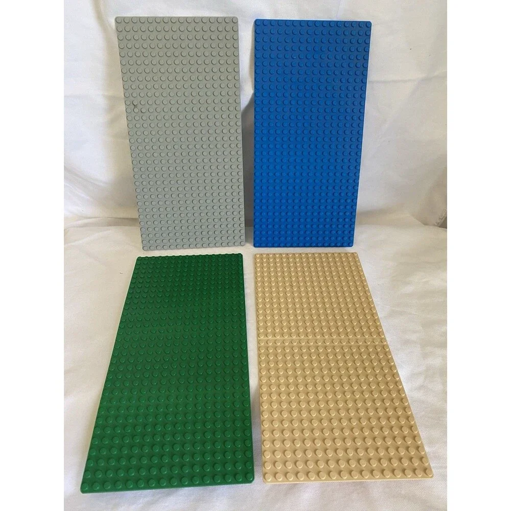 Lot of 4 LEGO 16 x 32 Baseplates Thin READ #53